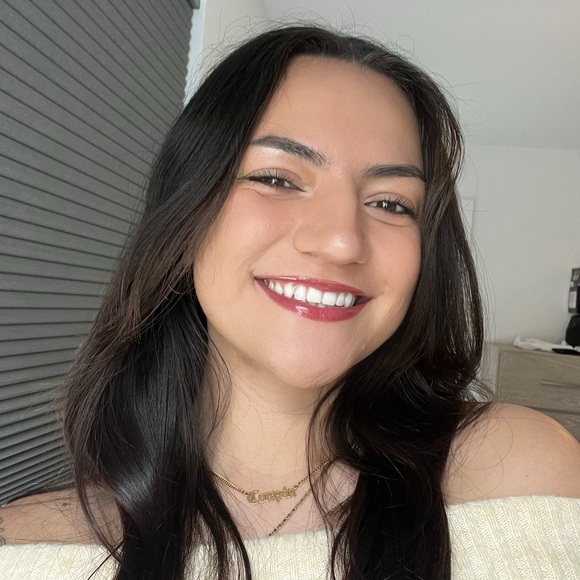 Meet your Posher, Katie - Picture 1 of 1